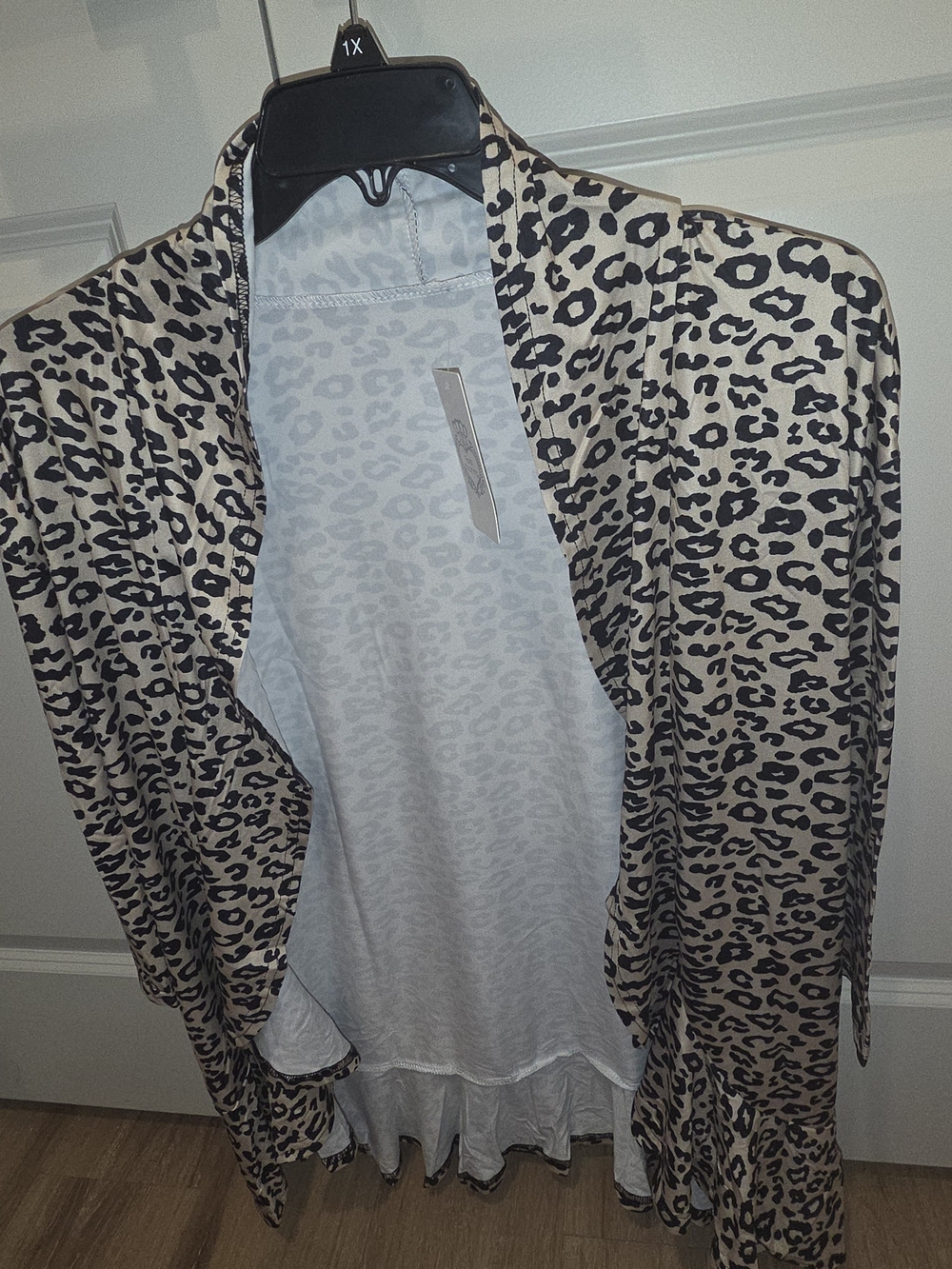 Floral Blooming Women's Light Gray Leopard Sleep Tank